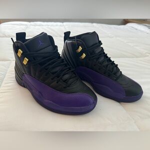 Air Jordan 12 Retro Men’s size 7.5 Women’s size 9